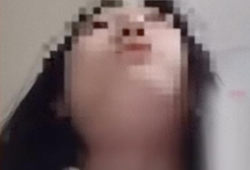 小女孩洗澡视频,可爱小女孩洗澡瞬间